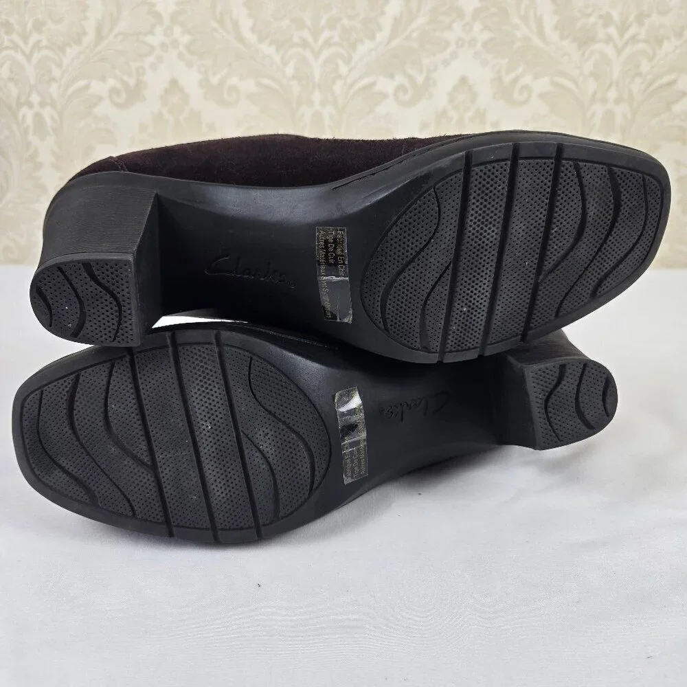 Clarks Bendables Size 9.5M Chocolate Brown Heeled Lace Up Loafers 1/2